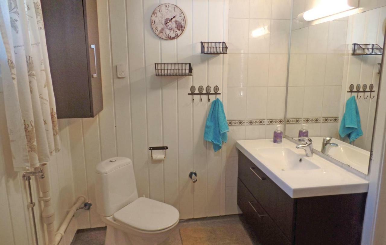 Awesome Home In Vaga With House Sea View Vågåmo Екстериор снимка